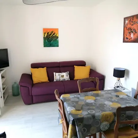 Confortable A 30 M² Avec Balcon Relaxant