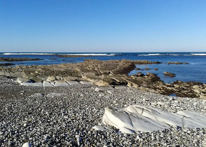 Confortable A 30 M² Avec Balcon Relaxant Daire