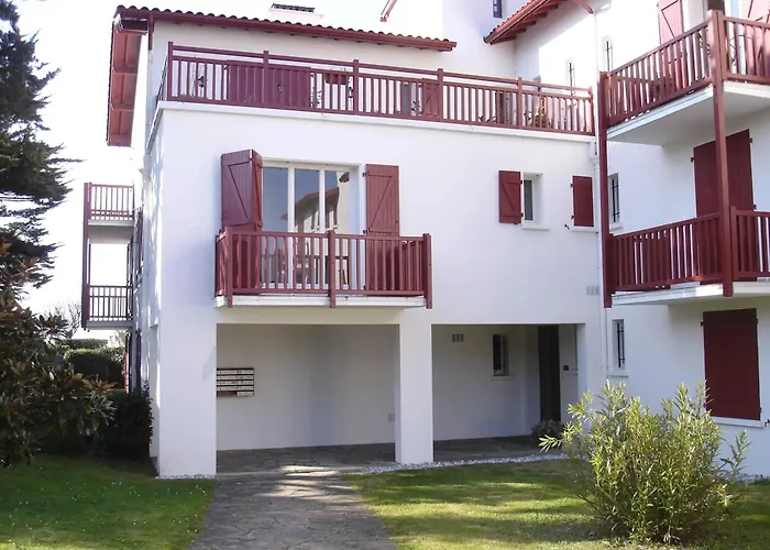 Confortable A 30 M² Avec Balcon Relaxant *