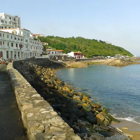 アパート Confortable A 30 M² Avec Balcon Relaxant