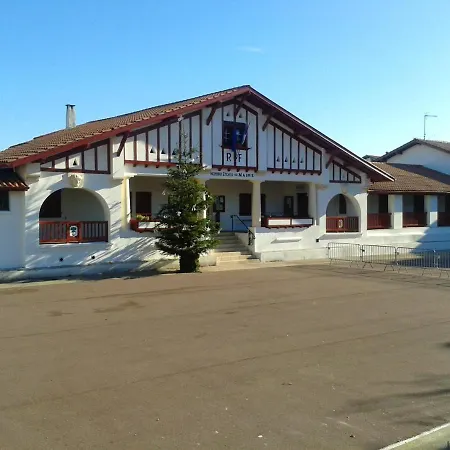 A A 150 M De La Avec Jardin Clos *