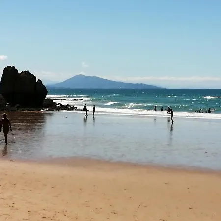 Confortable A 30 M² Avec Balcon Relaxant アパート