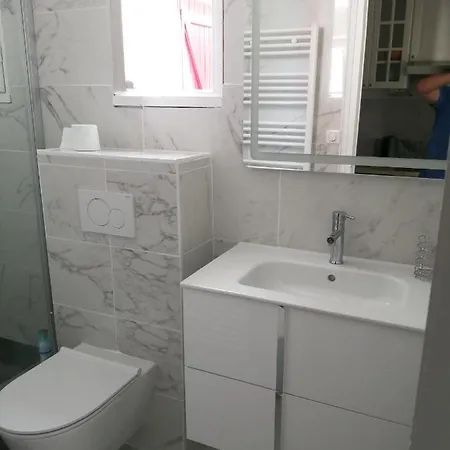 アパート Confortable A 30 M² Avec Balcon Relaxant *