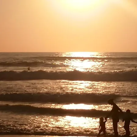 Confortable A 30 M² Avec Balcon Relaxant アパート *