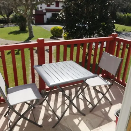 Confortable A 30 M² Avec Balcon Relaxant Apartmán